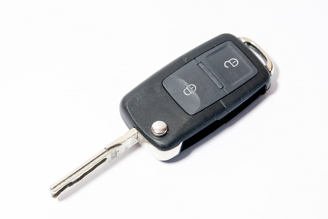 Ubezpieczenie samochodu z jednym kluczykiem.